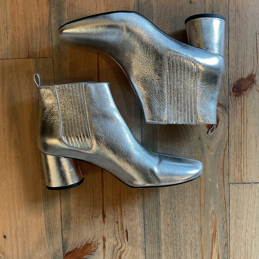 ‼️MARC JACOBS ROCKET CHELSEA SILVER ANKLE BOOTS‼️ - Picture 4 of 11